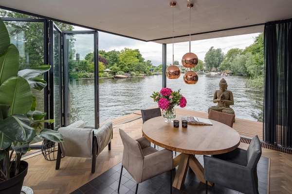 aluminium bifold window